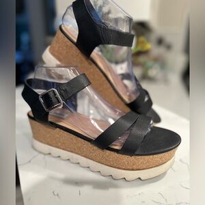 ⭐️ Steve Madden Keykey Platform Wedge Sandal in black sz 10 EUC